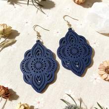 1 Pair Wooden Lace Pattern Carved Pendant Earrings - Royal Blue - View 5