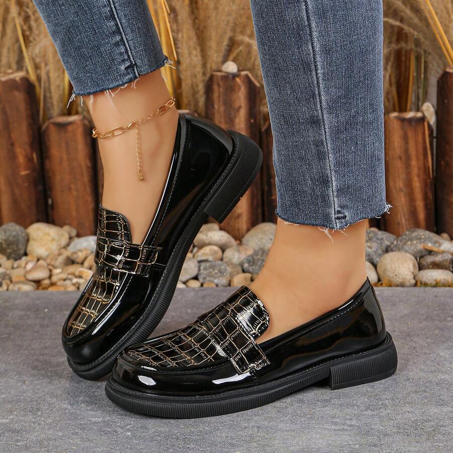 1双彩虹条纹学院风休闲乐福鞋袜，适合商务、通勤、办公室和居家穿着，四季皆宜。 - 黑色 - 查看 1