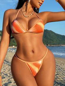 Conjunto de bikini halter con degradado rojo, traje de baño de playa y resort de moda y sexy
