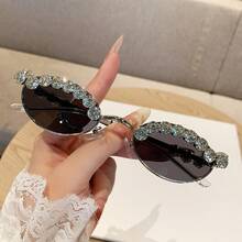 Fashionable, Simple, And Elegant Oval Small-Frame  For Street Photography And Sun Protection - Silver Gray - View 8