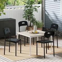 Juego de 4 sillas de comedor apilables de plástico, patas metálicas, fácil montaje, respaldo ergonómico, impermeables y resistentes a las manchas. Ideales para exteriores, oficina, cocina y sala de estar. - Negro - Ver 3