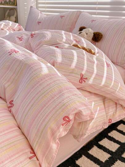 3pcs Cute Bow Print Duvet Cover Ultra-Soft Breathable Premium Microfiber Fabric, All-Season Versatile Bedding Machine Washable Fade Resistant Pilling Free Shrink Proof Wrinkle-Resistant, Charming Minimalist Fresh Style/Elevates Bedroom Atmosphere, Easy Care Bedding Set For King/Queen/Full/Twin Size, Perfect For Home Dorm Apartment Guest Room Vacation Rental & Gift-Giving