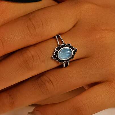 1 pezzo Anello vintage elegante in argento 925 con zaffiro blu mare incastonato e fiore intagliato, adatto per uso quotidiano, feste, appuntamenti e regali per le donne