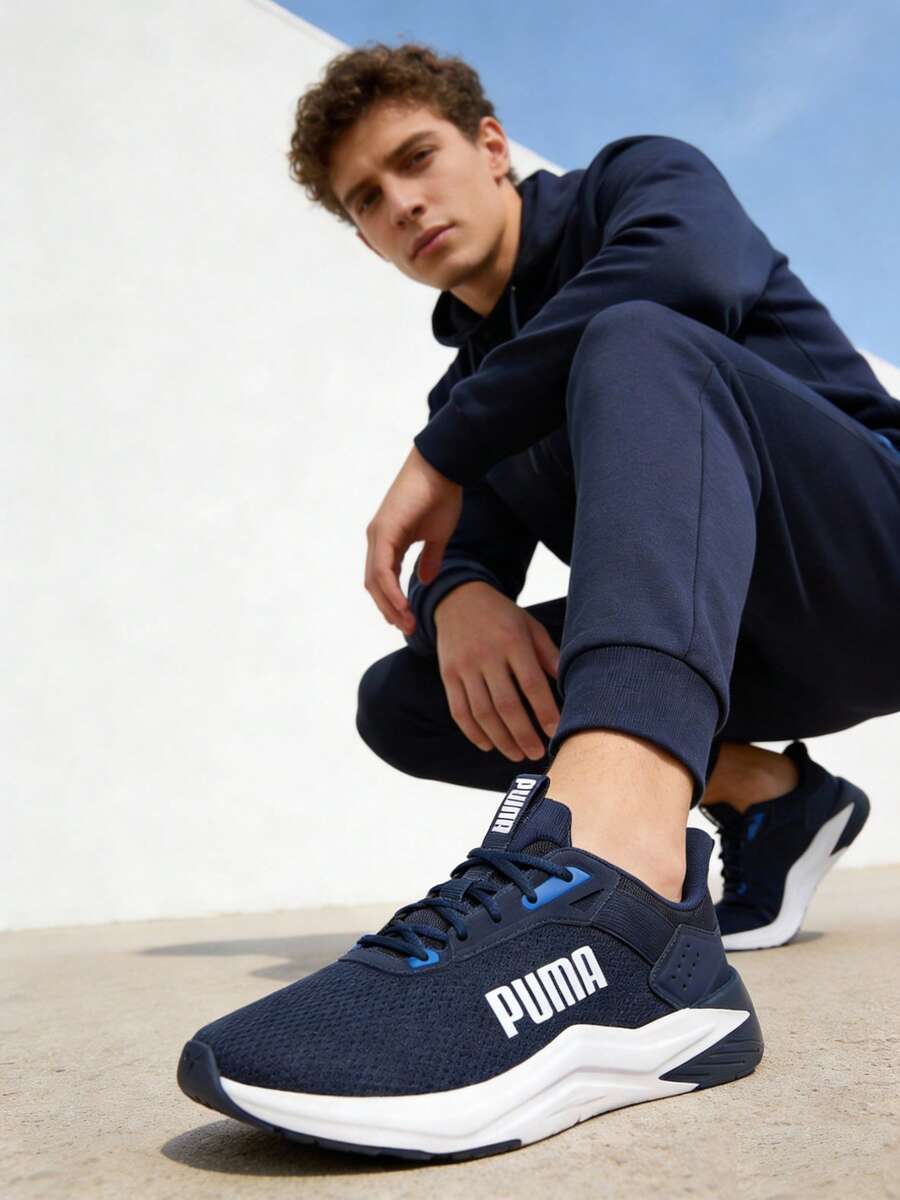 PUMA FTR Wave 男士柔软舒适低帮休闲跑步鞋，海军蓝 - 藍色 - 查看 1