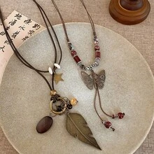 4 Stücke Bohemian-Stil mehrschichtiges Halsketten-Set für Frauen - Vintage Boho-Stil Anhänger, weiß K beschichtete Zinklegierung, geeignet für den täglichen Gebrauch und als Geschenk - Braun - Übersicht 4