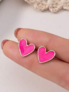 一对时尚心形耳环，适合女孩在假期和日常佩戴，是绝佳的礼物。 - 均碼 - 查看 16