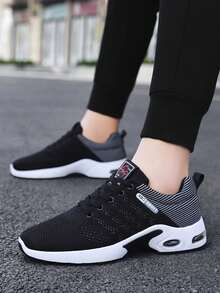 大码男士透气网面休闲跑步鞋，耐穿运动鞋，春夏款，尺码 39-47（随机字母），[温馨提示：尺码偏小，建议选购大一码]