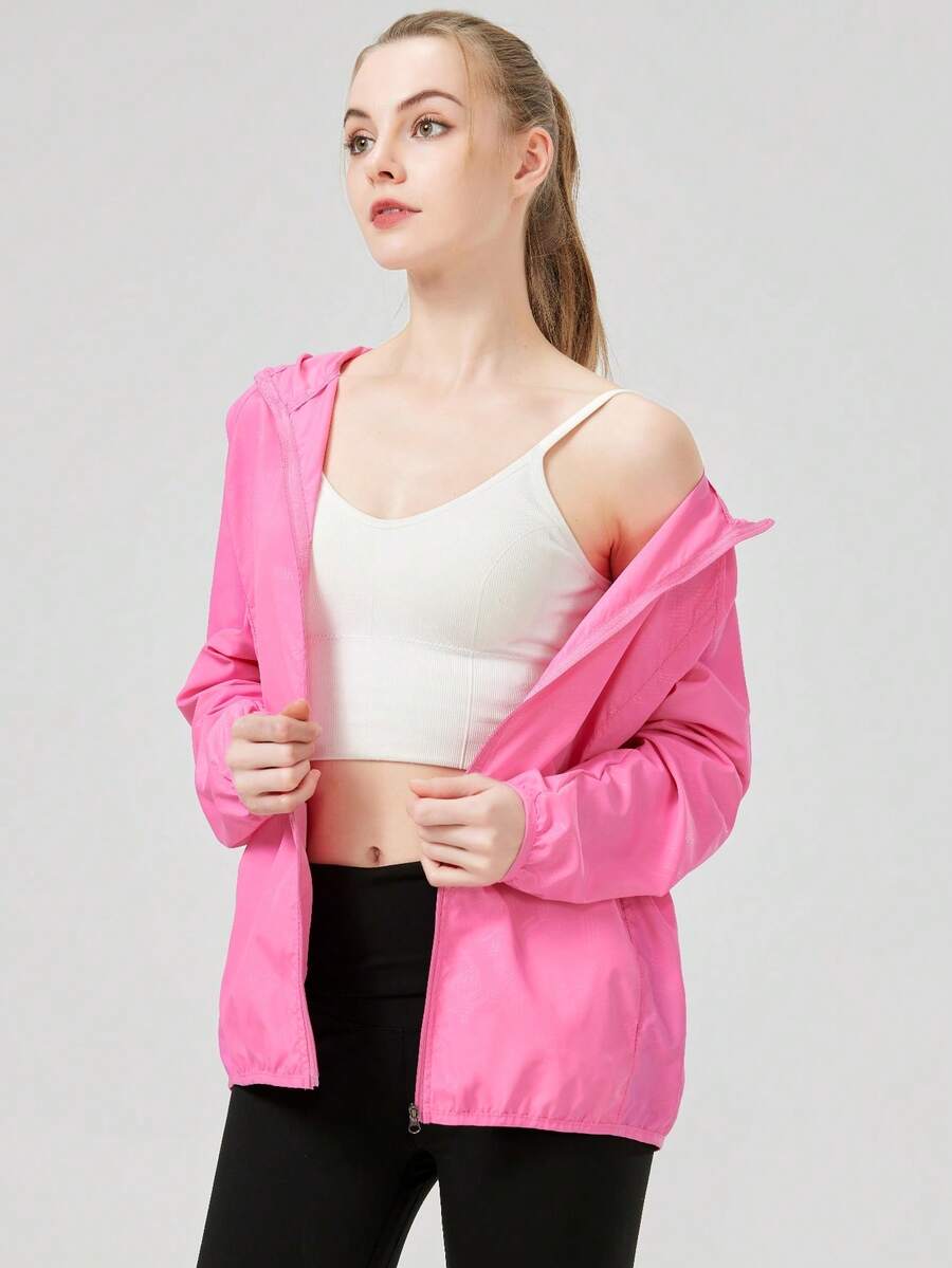 1件女款夏季超薄連帽運動夾克，純色長袖女上衣，女款戶外休閒運動服，附收納口袋