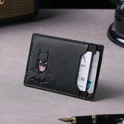 Portacartas de cuero con relieve de Batman de Warner Bros., DC Estuche y funda de tarjetas de cuero. Adecuado para coleccionistas, puede contener tarjetas, tarjetas de transporte, identificaciones de estudiante, etc. Adecuado como regalo de coleccionista, regalo de cumpleaños, regalo de Navidad o recuerdo de fiesta.