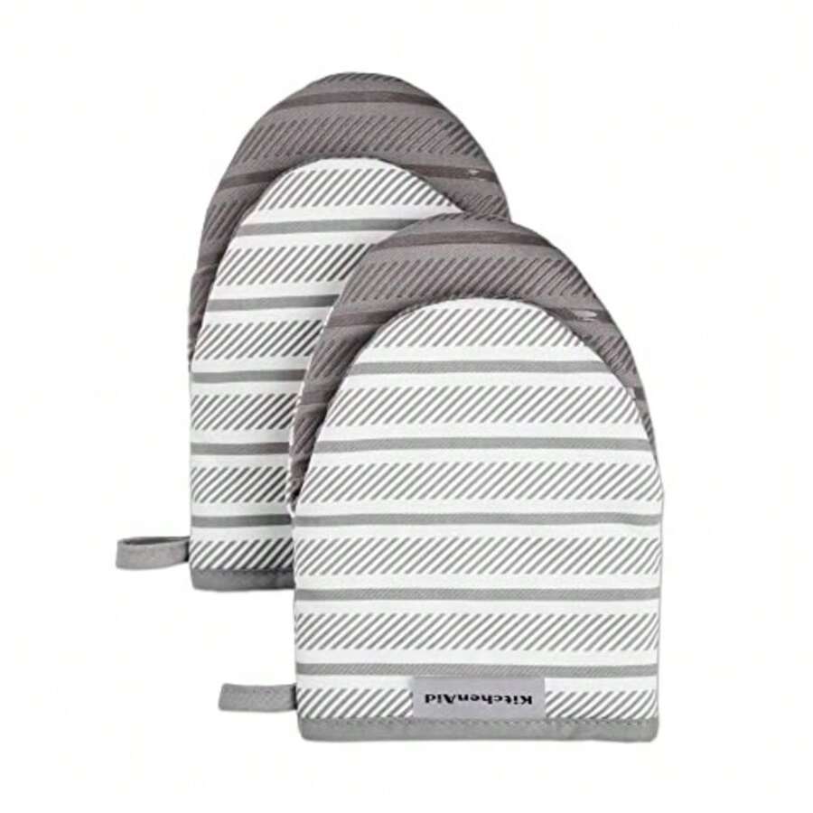 Oven Mitts And Pot Holders Set - 219613918 - View 1