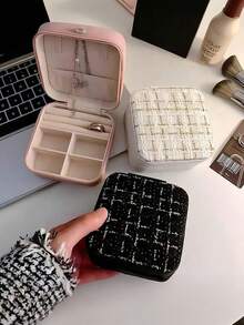 1个迷你首饰收纳盒，便携式拉链旅行首饰整理盒，女士礼品盒，多功能首饰展示架，可收纳戒指、吊坠、耳环、项链 - 适合女孩和女士，万圣节礼品盒，圣诞节礼品盒