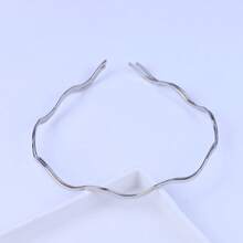 Minimalist & Futuristic Headband Set – 2pcs Silver Geometric Wavy Bands, Lightweight Metallic Headwear For Effortless Elegance - 2 cái - Xem 6