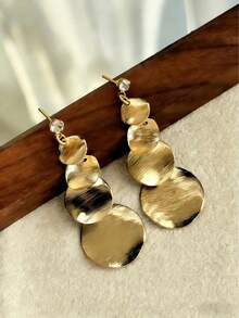 1 Pair Gold Plated Wavy Disc Hoop Earrings, Suitable For Women - Gold - View 7