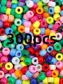 小马珠套装，包含字母和心形珠子以及弹力绳，可用于制作手链、项链和其他首饰。