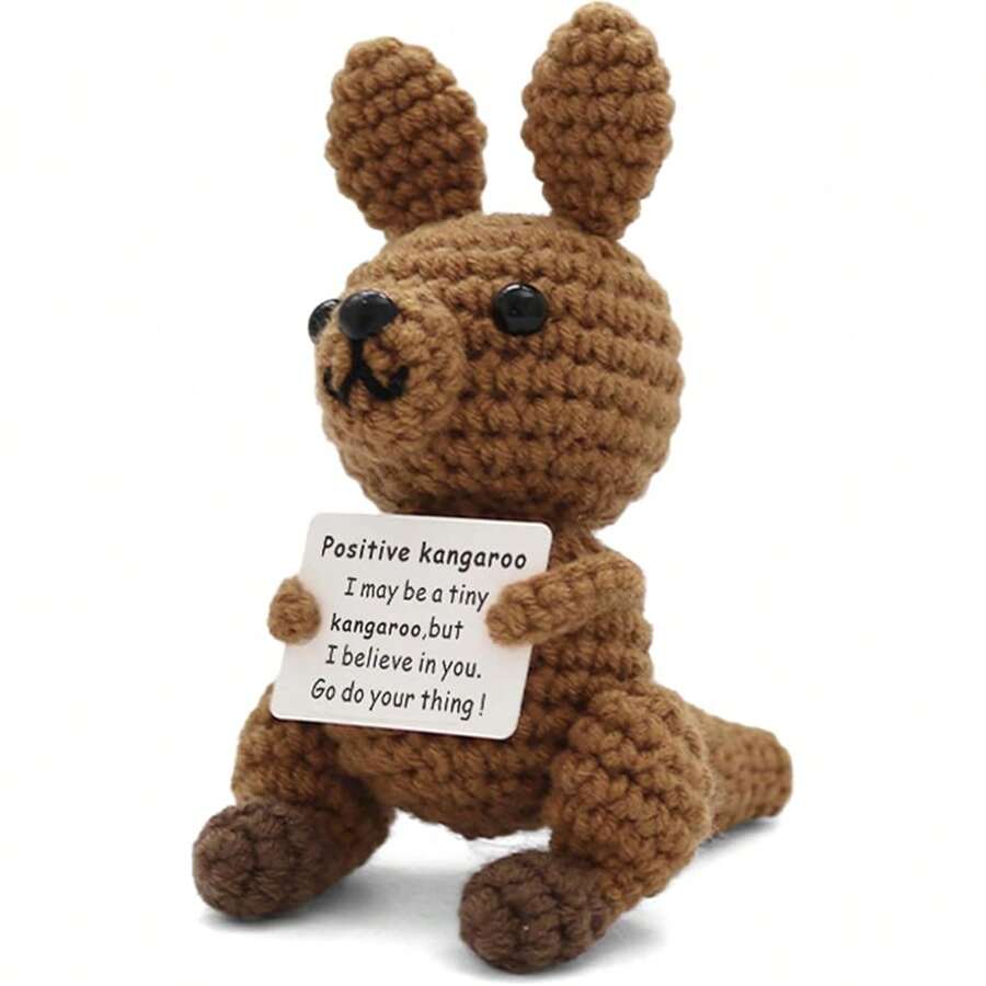 1件袋鼠手工钩织正能量袋鼠礼物，附赠励志卡片 - 钩织动物，适合作为女性、男性、朋友和同事的生日、周年纪念日和圣诞节办公室礼物。 - 彩色 - 查看 1