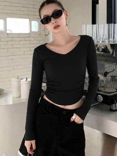V-Neck Long Sleeve Fitted T-Shirt, Ruched Design Short Casual Top, Fashionable For Spring & Autumn
