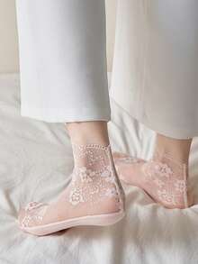 5 par letnich, cienkich, wszechstronnych, oddychających, antyzapachowych, niełatwych do zapięcia, krótkich skarpetek z jedwabnej siateczki z przezroczystą koronką w kwiaty - Wielokolorowe - Zobacz 7