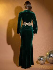 LOVE&LEMONADE Elegant Women's Stand Collar Long Lantern Sleeve Green Velvet Gold Lace Patchwork Maxi Party Dress - Green - View 6