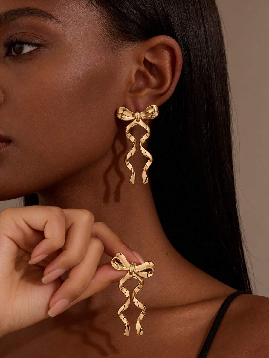 1 Par de Brincos de Laço com Pingente de Fita em Metal Dourado 14K, Brincos Longos Elegantes para Casamento, Presente Perfeito para o Dia das Mães, Dia dos Namorados e Natal.