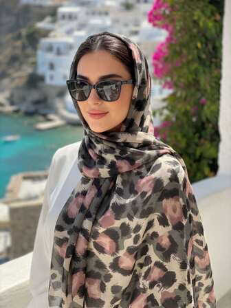 1pc Women's Fashion Simple Soft Comfortable Sunscreen Scarf, Suitable For Daily Wear, Bohemian Style Striped Print Pattern