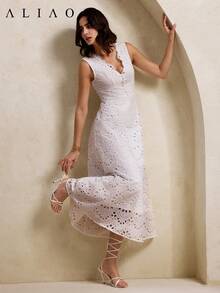 新款女士法式白色无袖V领荷叶边蕾丝镂空刺绣中长连衣裙，修身剪裁，通勤约会皆宜，优雅大方 - 白色 - 查看 1