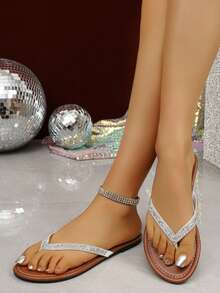 Sandalias planas plateadas para mujer de talla grande, chanclas con tira de dedo con cristales de moda, zapatos planos cómodos para la playa que combinan con vestidos, zapatos elegantes para mujer en verano - Plateado - Ver 3