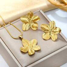 Ensemble de collier pendentif et boucles d'oreilles fleurs grandes rétro élégantes, style européen et américain. En acier inoxydable, imperméable et hypoallergénique. Cadeau raffiné pour accessoires de bijoux à porter au quotidien pour les femmes. - Ensemble de fleurs - Voir 3