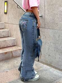 Jeans rectos de color claro clásicos para mujer con bolsillos traseros bordados, uso casual de todos los días para primavera - Azul lavado oscuro - Ver 5