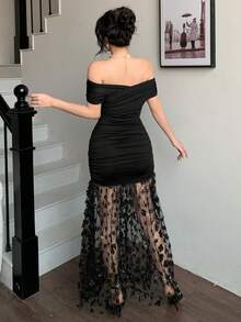 abyoxi 女士黑色露肩露背裹身褶皱腰连衣裙，3D立体花卉贴花网纱拼接，修身长裙，性感优雅，时尚迷人，浪漫约会、派对、正式场合皆宜，春夏修身长裙 - 黑色 - 查看 2