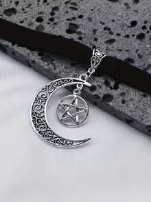 1件波西米亚复古哥特式镂空花卉新月星项链，适合女性佩戴，可用于度假、派对和日常佩戴。