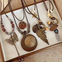 4 Stücke Bohemian-Stil mehrschichtiges Halsketten-Set für Frauen - Vintage Boho-Stil Anhänger, weiß K beschichtete Zinklegierung, geeignet für den täglichen Gebrauch und als Geschenk - Braun - Übersicht 10