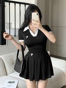 abyoxi Bộ đồ 2 mảnh màu đen trắng dành cho nữ gồm áo thun ngắn tay cổ polo ôm eo và chân váy xếp ly, phong cách thể thao thường ngày, thích hợp đi học, đi làm, đi chơi, ngày Valentine, hẹn hò, bộ đồ mùa xuân/hè. - màu đen - Xem 5