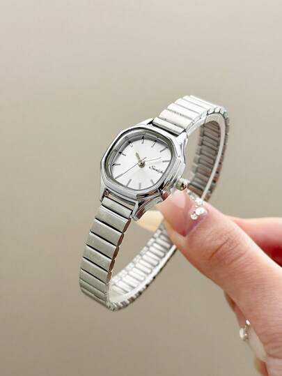 1件奢华复古金/银色女士石英表，优雅方形表盘，简约竹节表带，展现高端精致风格，适合日常通勤、约会、聚会和商务场合。