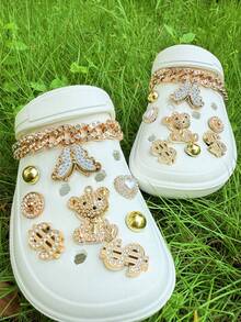 Conjunto de 18 peças de botões decorativos removíveis com strass dourado em formato de ursinho, corrente e flor para sapatos de jardim. Ideais para sapatos de praia, sapatos vazados, presentes de Natal e para todas as estações. - Ouro - Ver 5