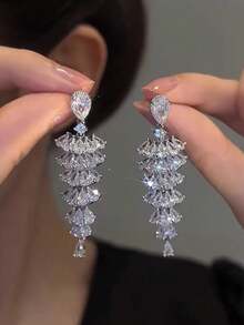 1 Pair Elegant Luxury Geometric Flared Design Unique Boutique Copper Micro-Inlaid Artificial Zirconia Embedded Personalized Glamorous New Bride Bridesmaid Gift, Suitable For Women's Wedding, Gala, Party, Vacation, Matching Evening Dress, Fashion Earrings - Silver - View 8