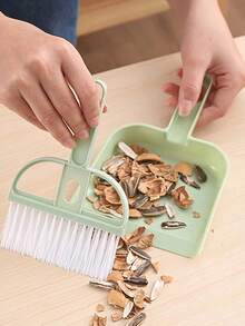 [Discounted Items]5pcs/Set Mini Dustpan And Broom Set, Compact Desk Cleaning Kit - Mini Dustpan And Brush For Keyboard, Pet Hair, Tight Spaces - Portable Design For Home, Office And Car Use - Perfect For Small Spaces - Pink - View 6