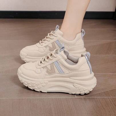 Zapatillas de entrenamiento retro alemanas para mujer, nuevas para primavera 2026, transpirables, ligeras, zapatos casuales blancos, zapatos deportivos planos para estudiantes.