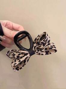 1 Piece Of Women's New Fashionable Autumn And Winter Leopard Print Bow Clip, Back Of The Head Disc-Shaped Hair, Hair Claw Clip Clip, Versatile Hair Accessories, Headwear, Hair Accessories