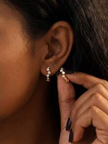 1件奢华闪耀圆形钻石镶嵌耳环，女士珠宝，精致优雅，适合约会和派对佩戴