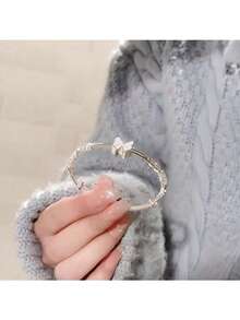 New Floral Bow Silver Bracelet, Sweet, Lightweight, Luxurious, Exquisite Personalized Sliding Bracelet - Floral Bracelet - View 5