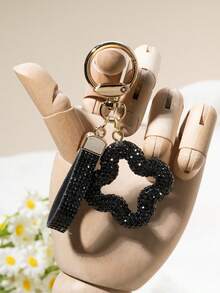 1pc Rhinestone Clover Keychain, Bag Charm Mini Fashionable Backpack Pendant Accessory, Suitable For Backpack Decoration