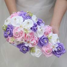 1件优雅浅紫色和粉色玫瑰金水晶瀑布新娘捧花，森系花果装饰，人造PE长泡沫玫瑰花束，永不凋谢，适用于新娘、伴娘、婚礼、情人节 PB1222B - 手捧花 - 查看 3