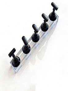 1 个小型美甲底座，带磁性底座，用于放置和展示按压式美甲装饰、假指甲底座、美甲底托、美甲练习工具、美甲沙龙设备和装饰品。适用于美甲沙龙存放和展示美甲工具，以及 DIY 和练习美甲配件。 - 彩色 - 查看 4