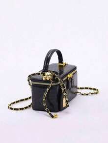 A Sophisticated Black Crocodile-Embossed Zippered Small Square Bag, Stylish PU Quilted Diamond Pattern Embroidered Box Bag, Chic And Versatile Women's Handbag With Chain Crossbody Design. - Black - View 4