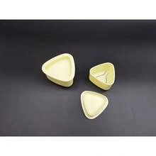 Set de 3 moldes creativos: molde para bolas de arroz, molde para bolas de arroz envueltas en algas, molde para triángulos de sushi - amarillo claro - Ver 4