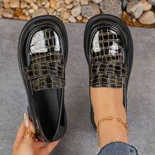 1双彩虹条纹学院风休闲乐福鞋袜，适合商务、通勤、办公室和居家穿着，四季皆宜。 - 黑色 - 查看 5