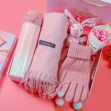 精美时尚的水瓶礼盒套装，包含4个或5个水瓶。是送给老板、朋友或挚友的完美礼物；也是一份贴心的礼物或生日礼物。 - 粉色 - 查看 10