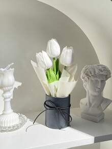1 束优雅郁金香花束，装在小花桶中 - 非常适合家居装饰、生日礼物和拍照道具，也适用于情人节、感恩节、母亲节和毕业典礼等庆祝活动，是理想的花卉装饰。 - 彩色 - 查看 3