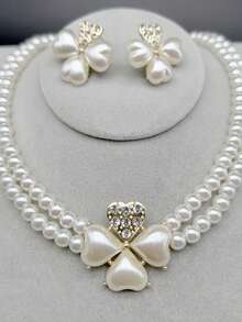 3件套优雅复洛克仿珍珠心形四叶草首饰套装，包括耳环和项链，适合女性节日、约会、宴会、周年纪念日、情人节、母亲节等场合，也是理想的珠宝礼品。
