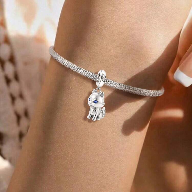 1颗925纯银卧狼吊坠珠，适合女士手链、手镯DIY饰品制作及日常佩戴，适合女孩佩戴。 - 蹲坐灰狼 - 查看 4